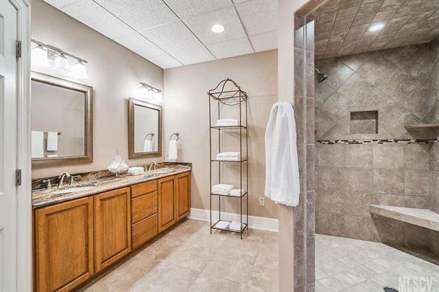 Lakegrove - Residential