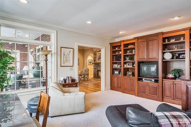 Lakegrove - Residential