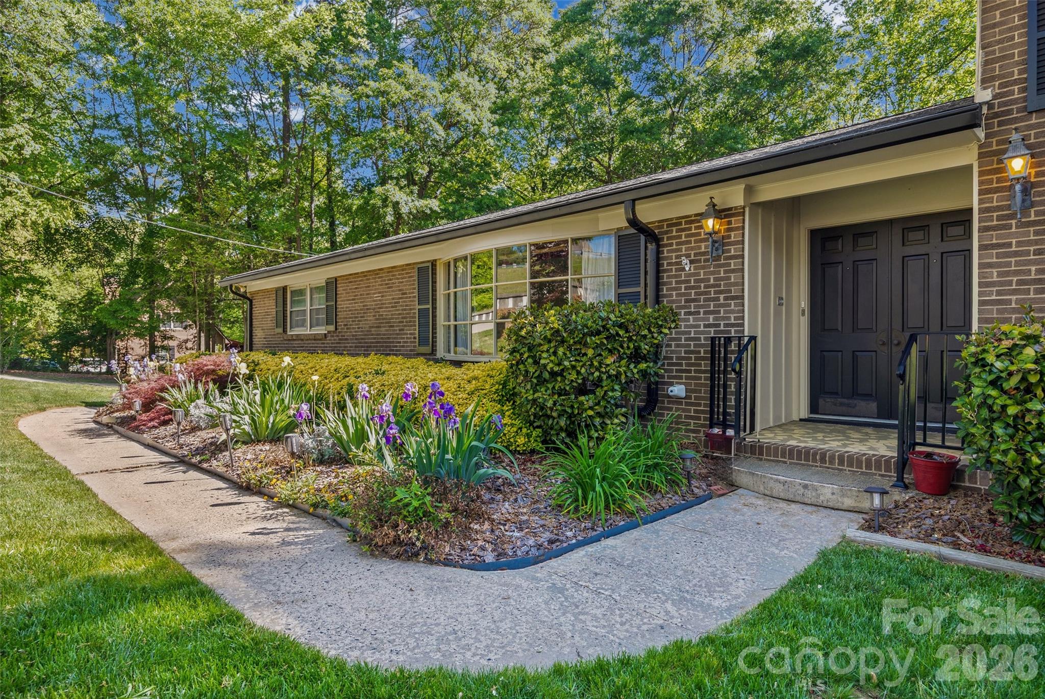 1914 N New Hope Road