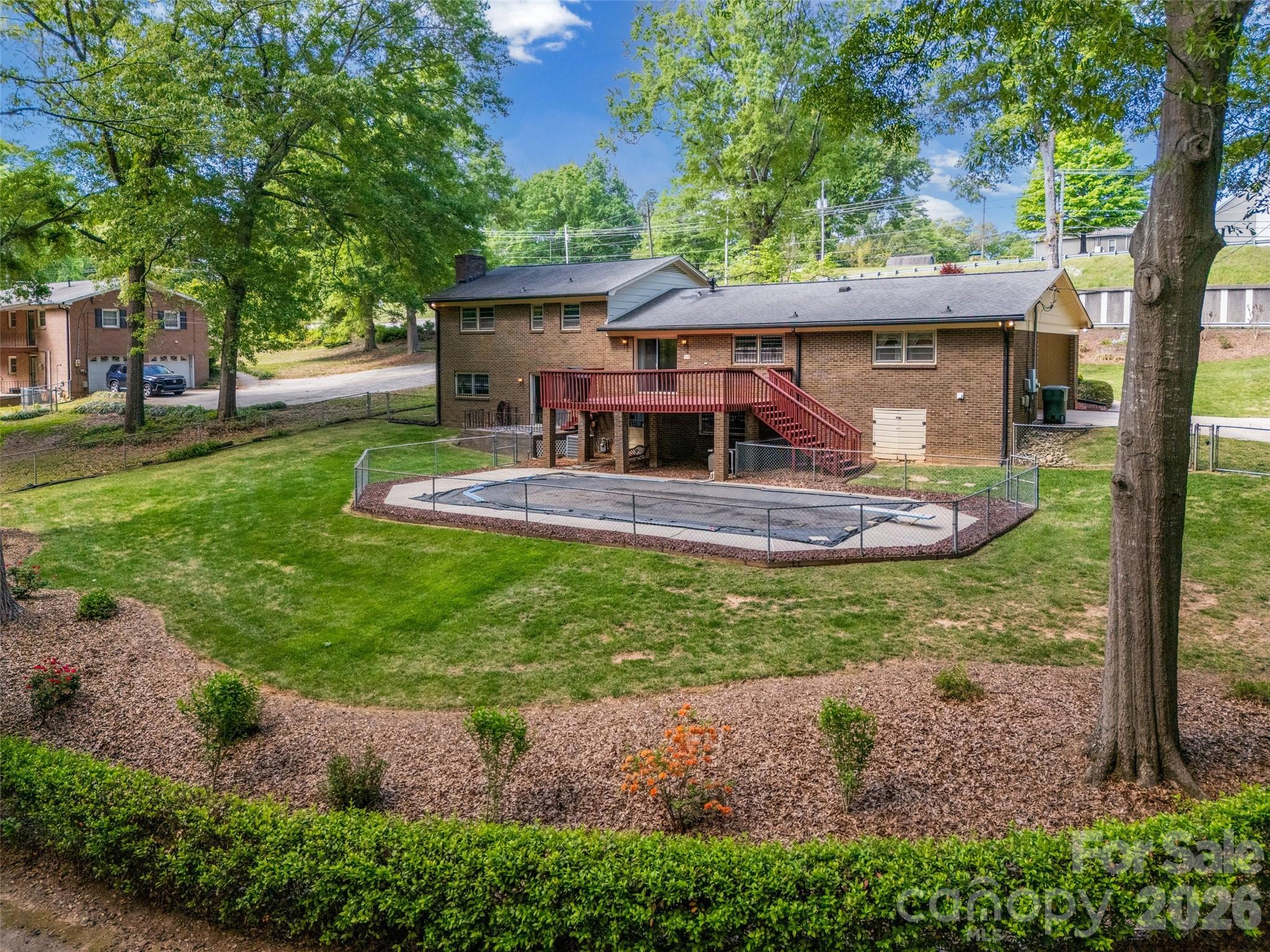 1914 N New Hope Road