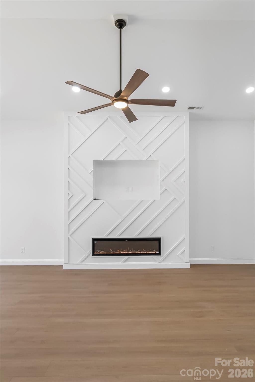 SIDES ESTATE - Residential