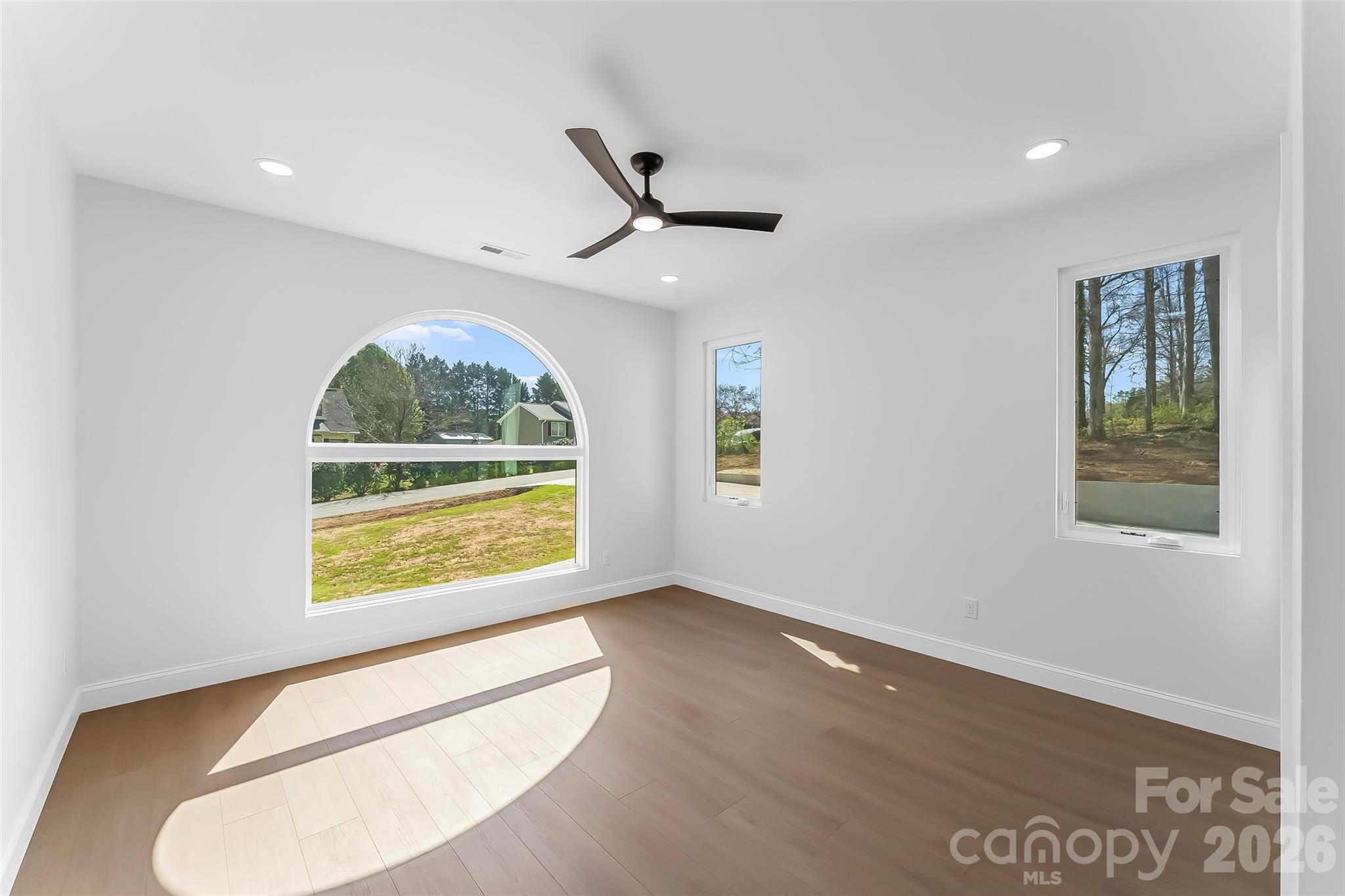 SIDES ESTATE - Residential