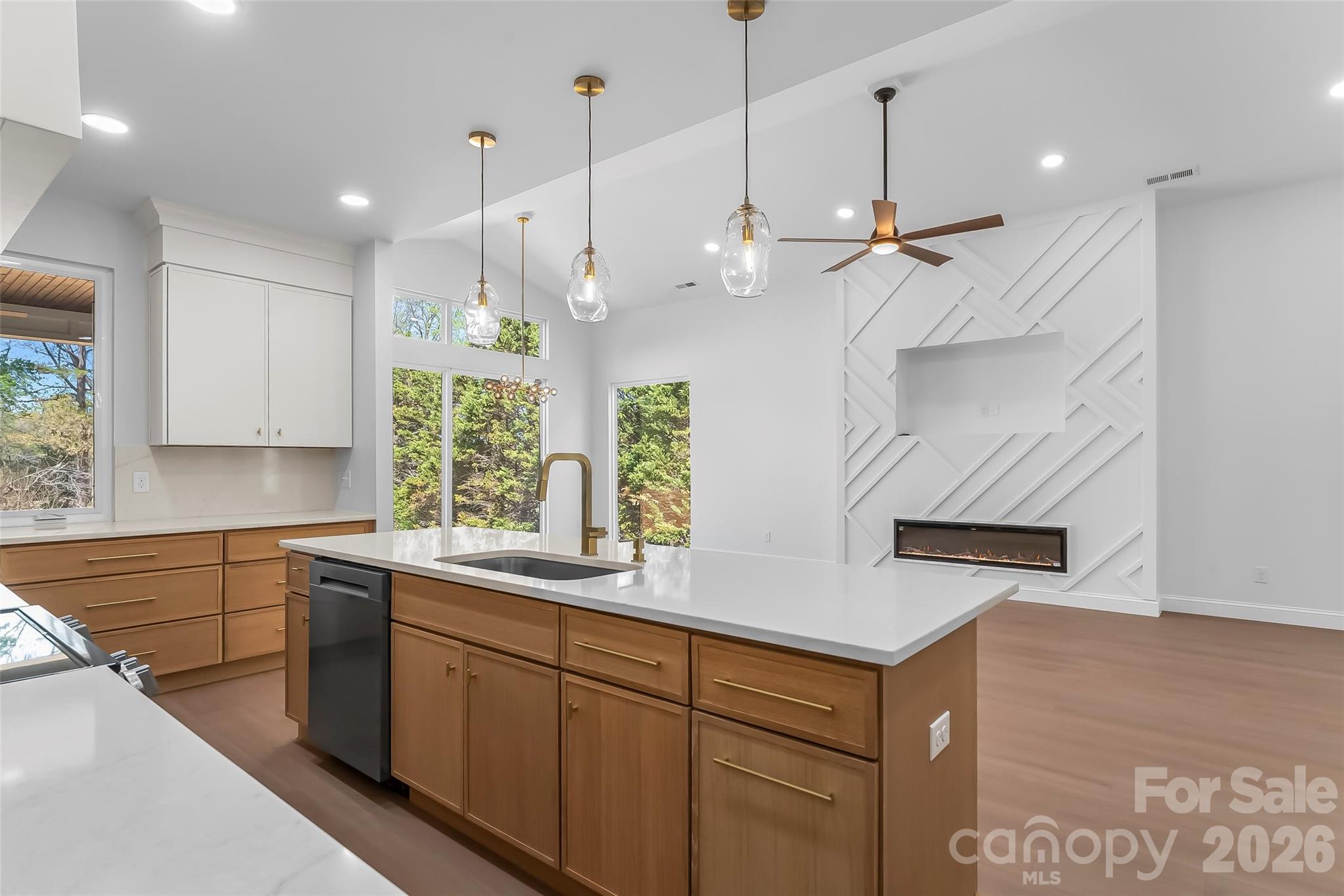 SIDES ESTATE - Residential