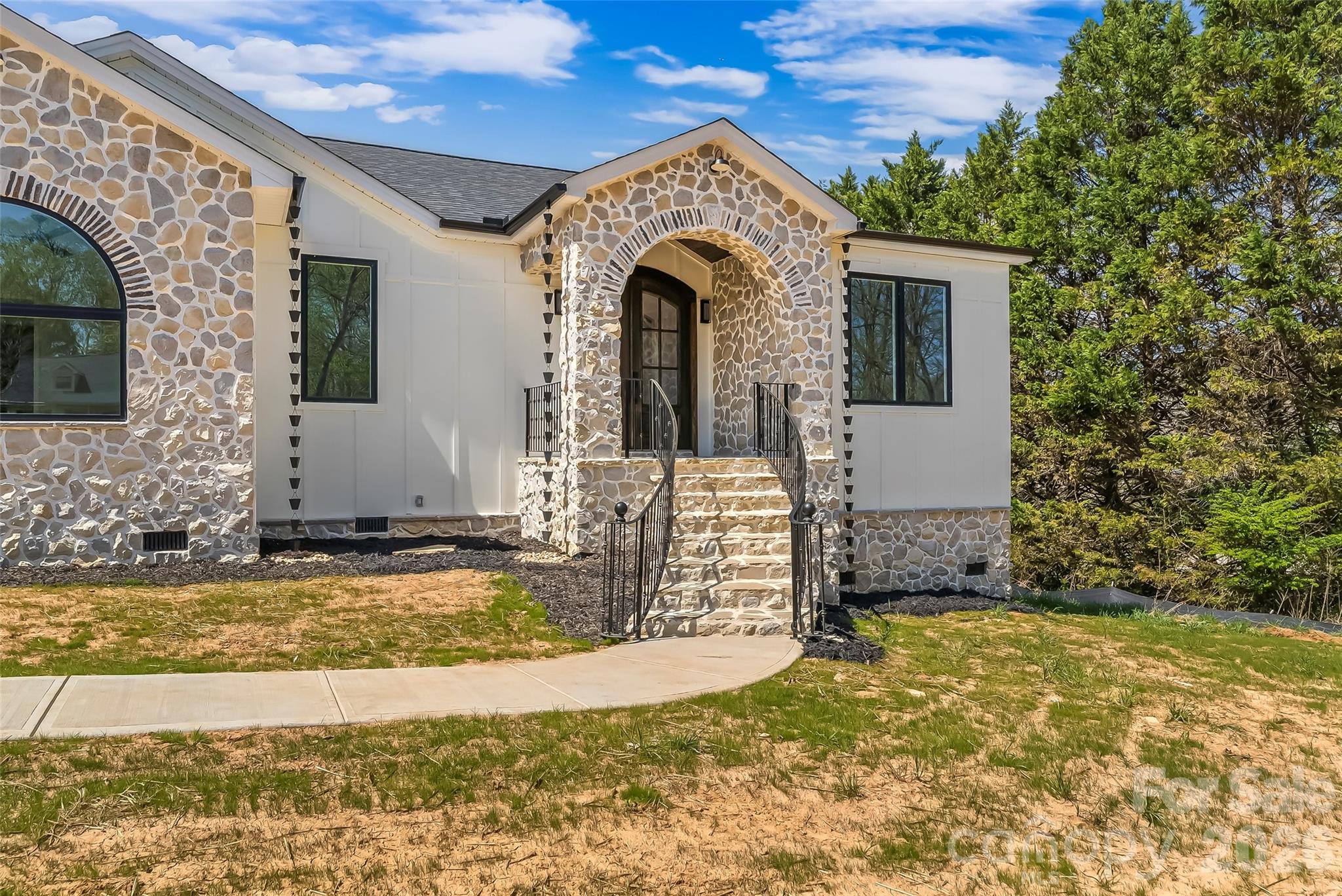 SIDES ESTATE - Residential