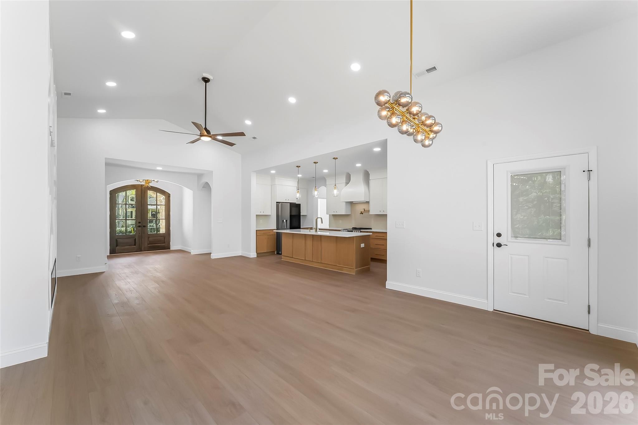 SIDES ESTATE - Residential