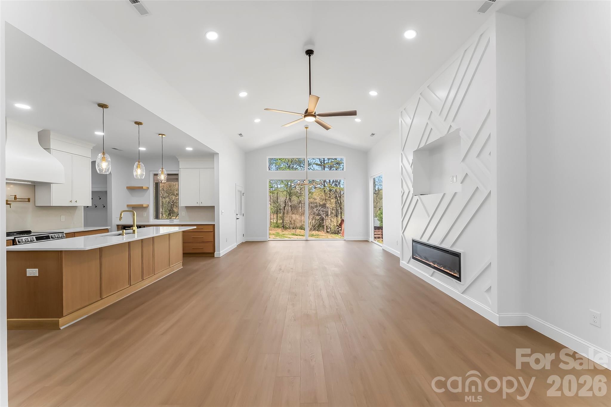 SIDES ESTATE - Residential