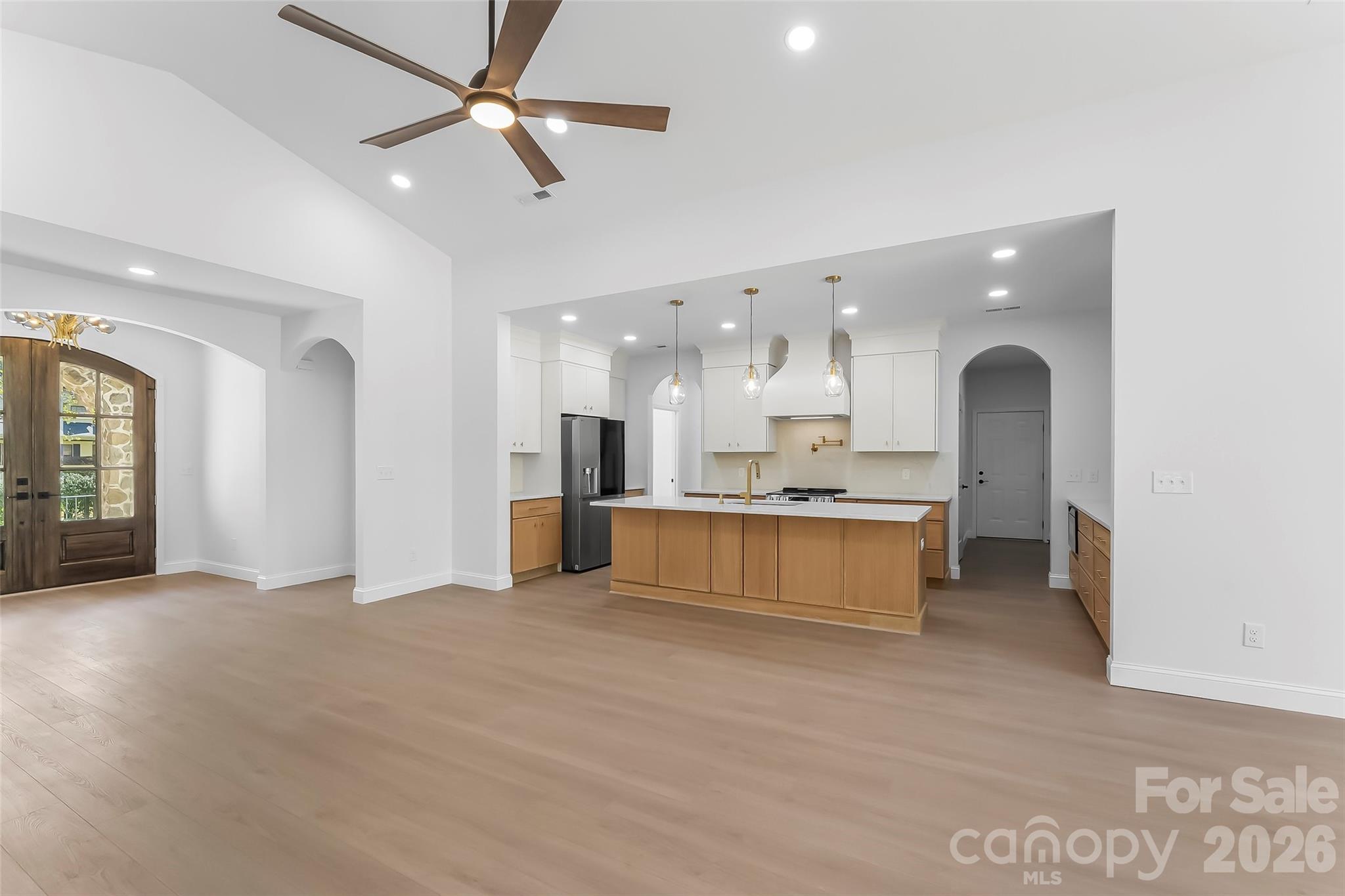 SIDES ESTATE - Residential