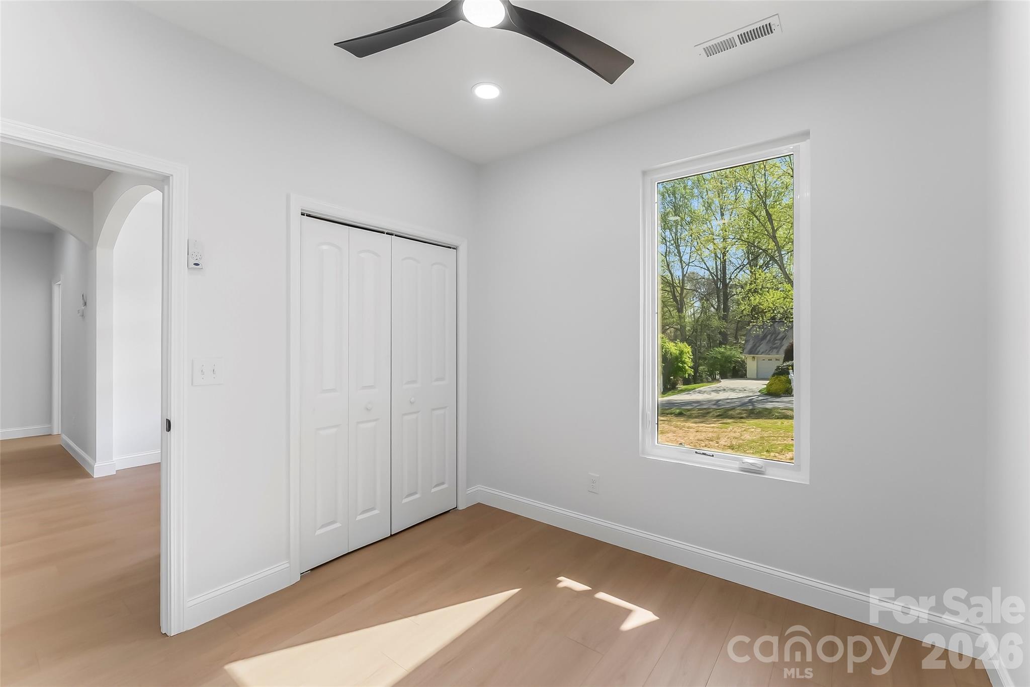 SIDES ESTATE - Residential