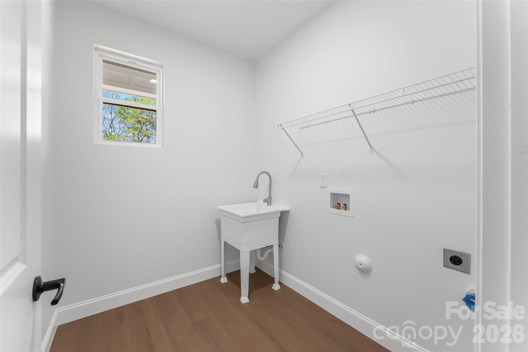 SIDES ESTATE - Residential