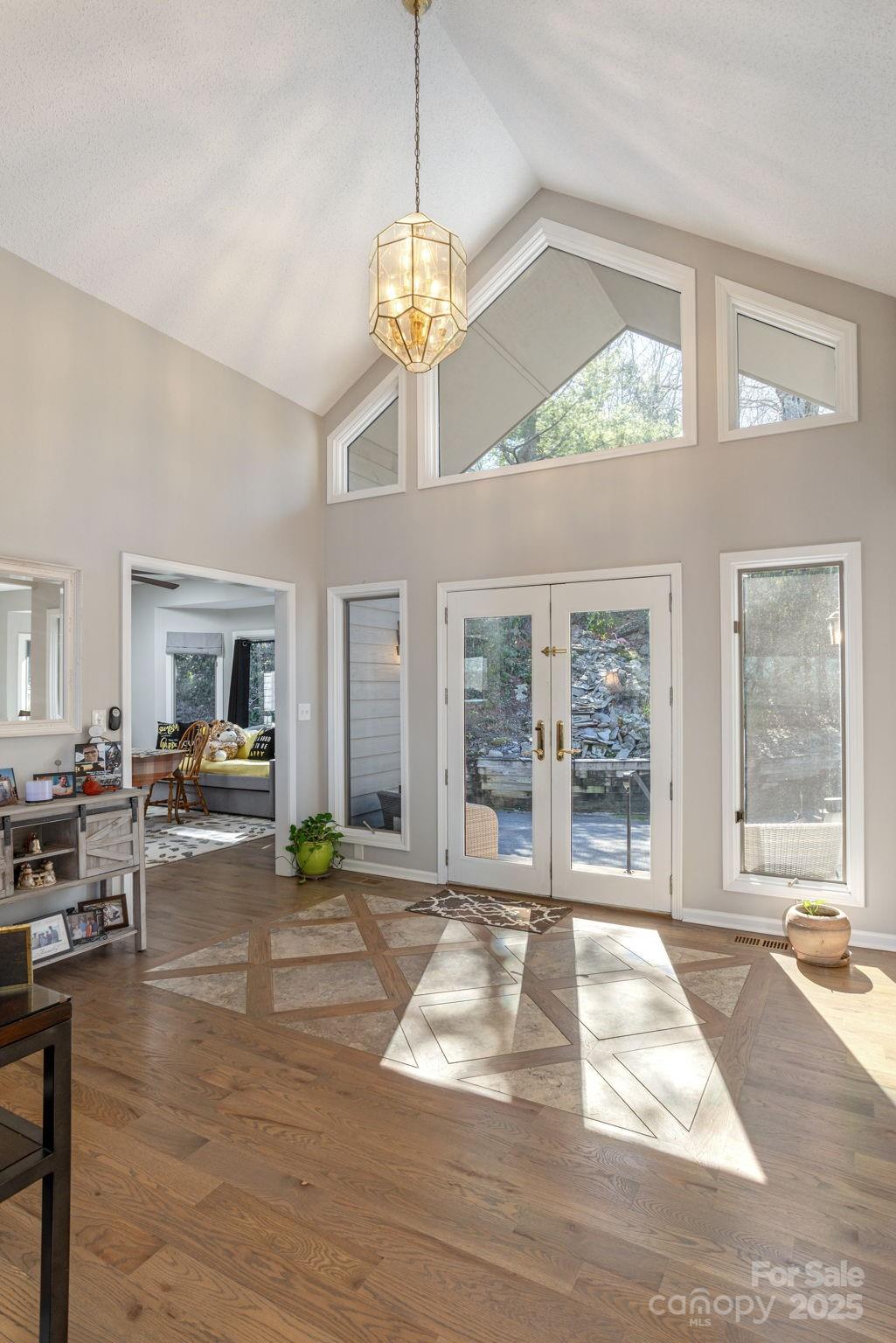 155 POPLAR LOOP Drive