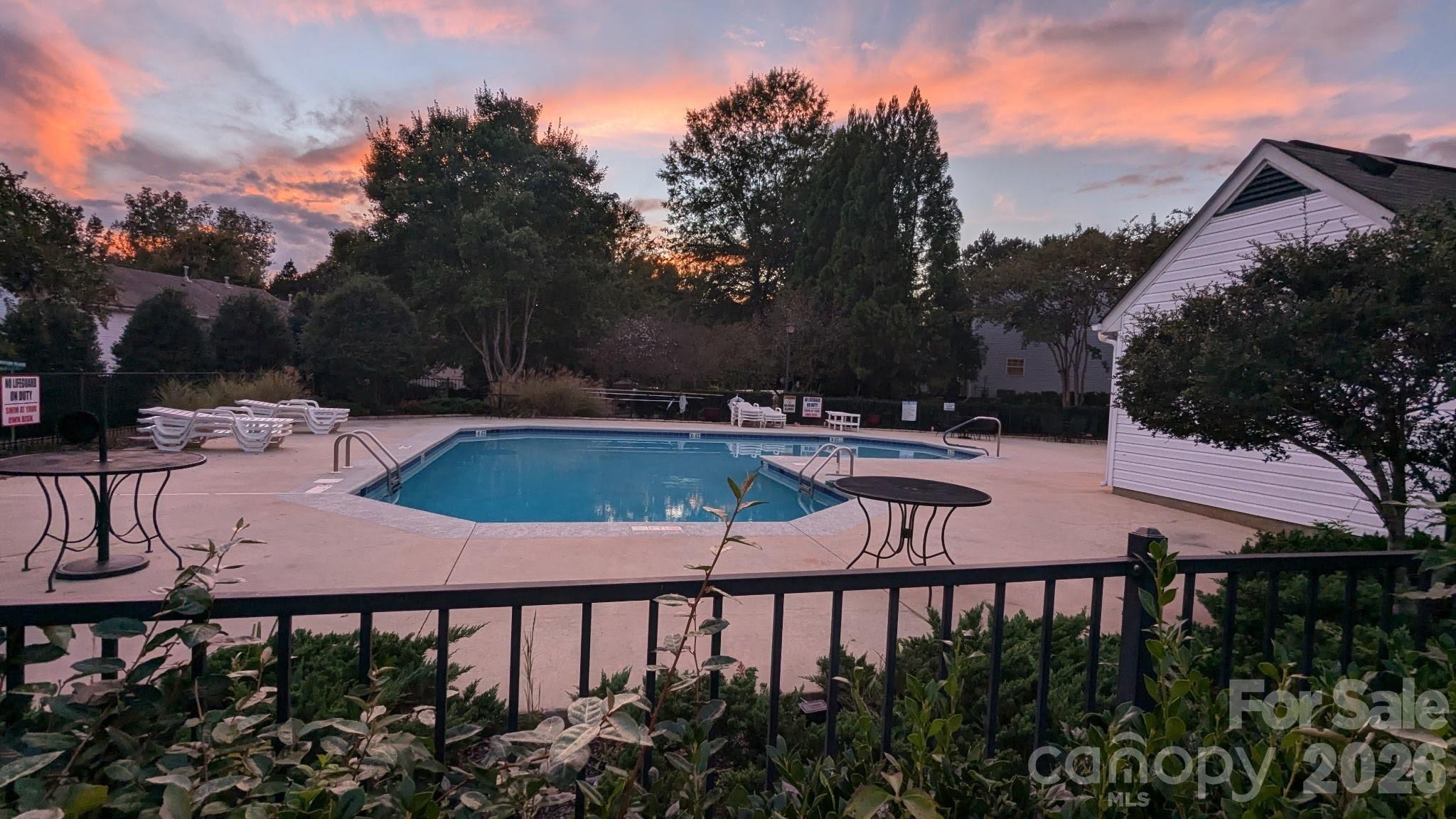 The Townes At River Crossing - Residential
