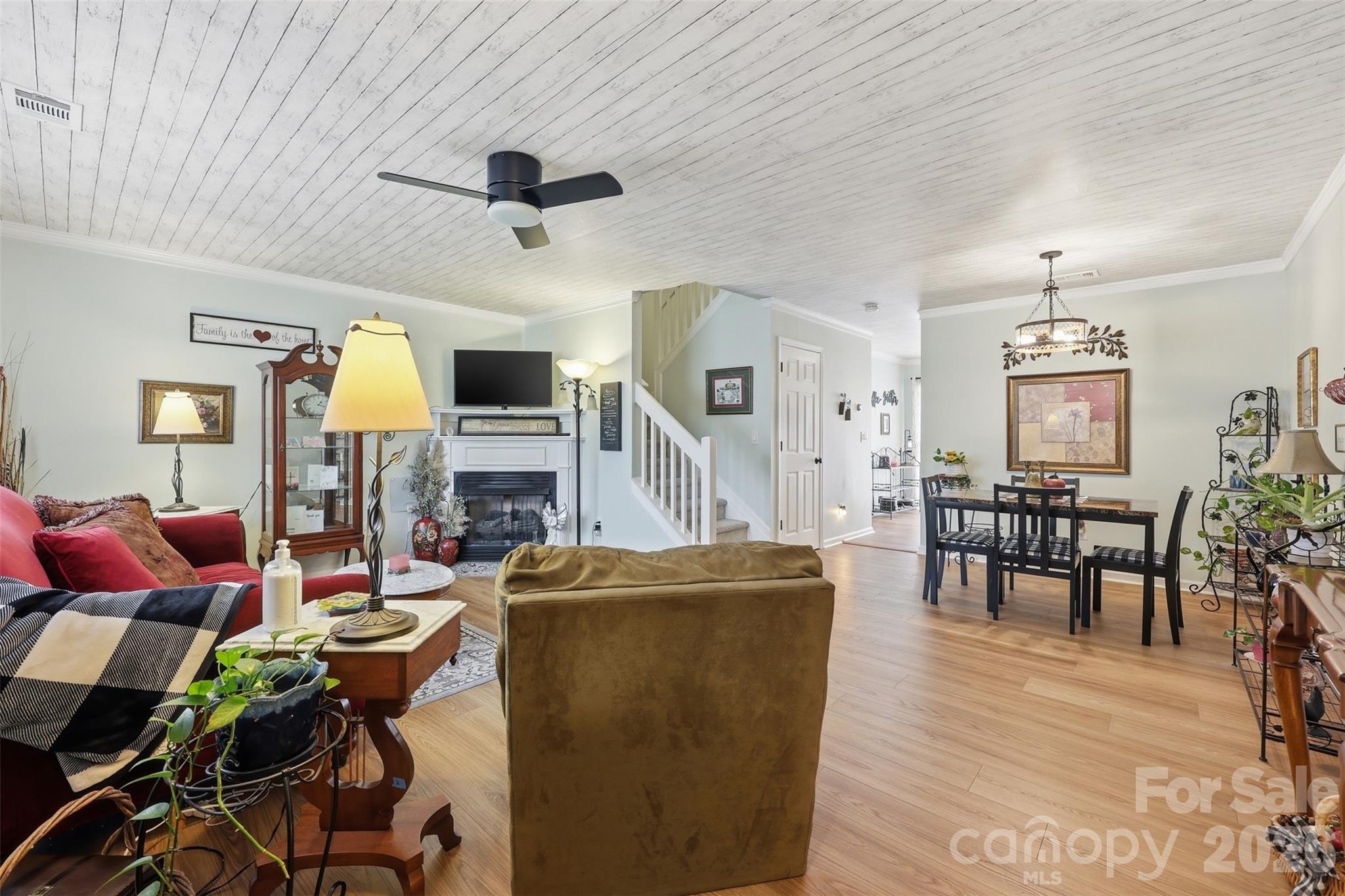The Townes At River Crossing - Residential