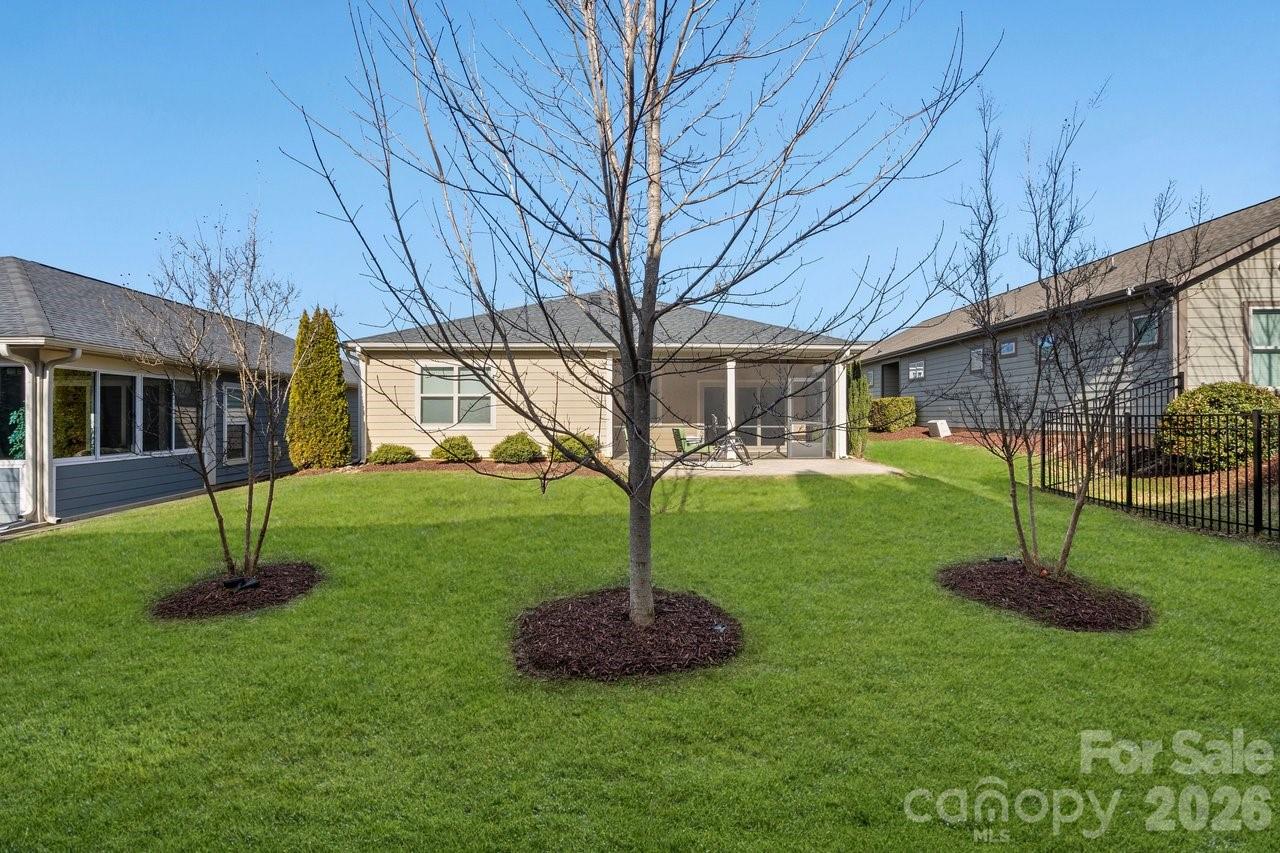 4843 Looking Glass Trail