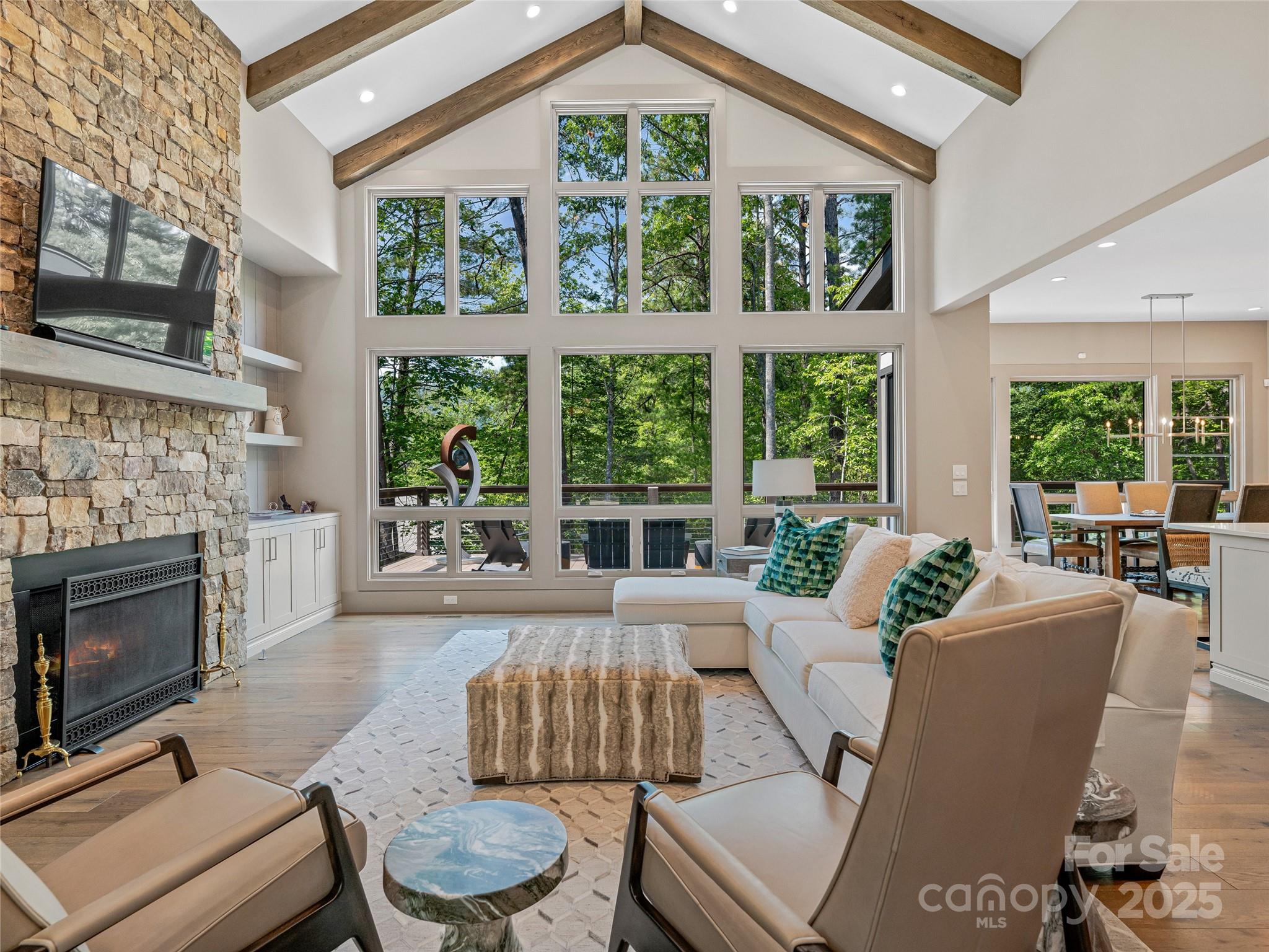 3 Nestlewood Drive