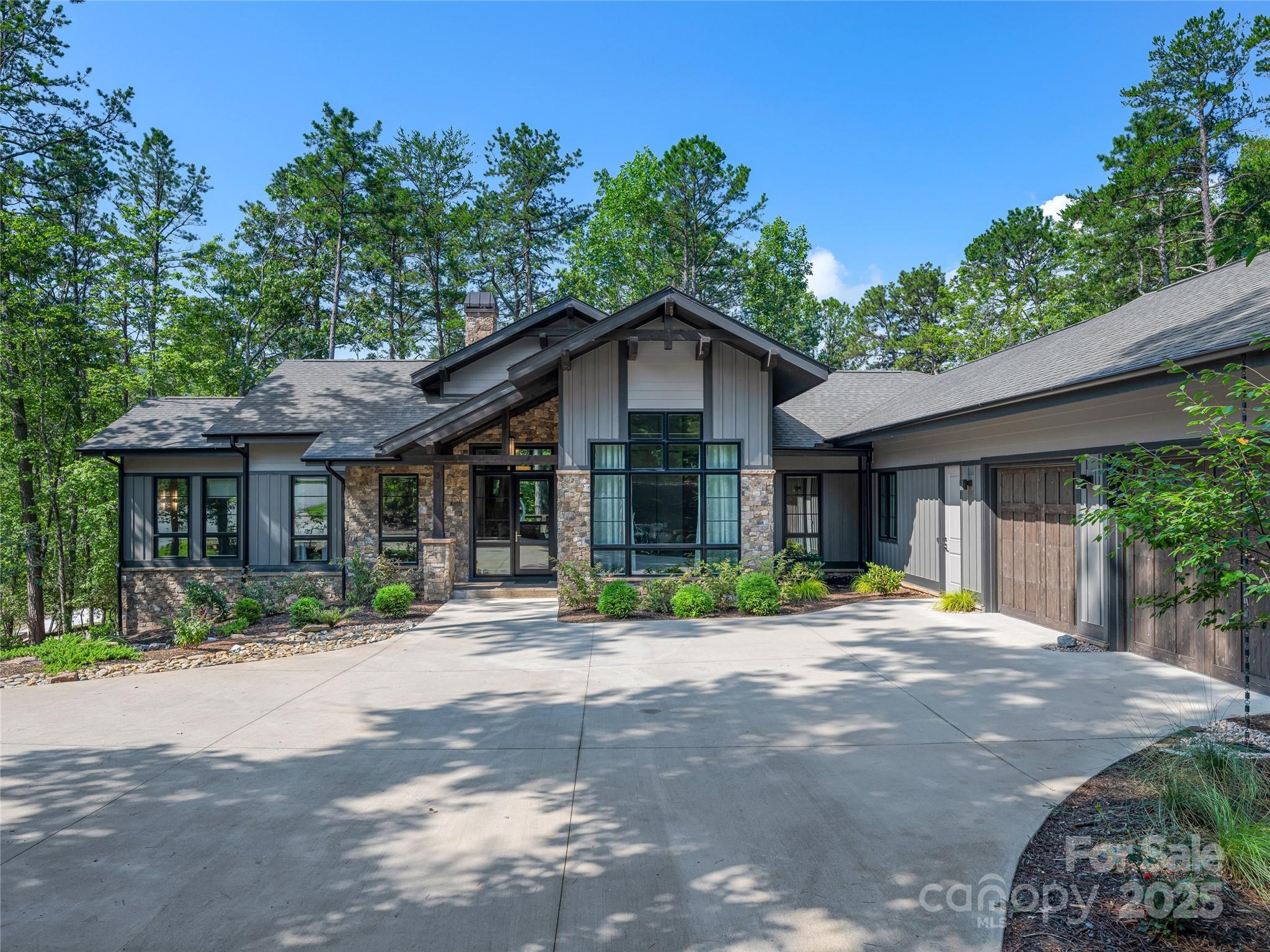 3 Nestlewood Drive