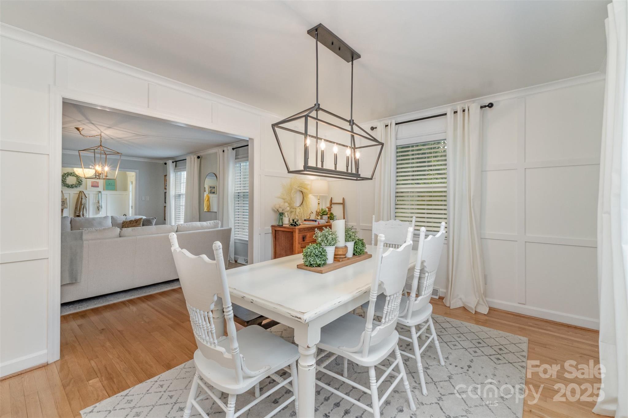 827 Ashwyn Drive