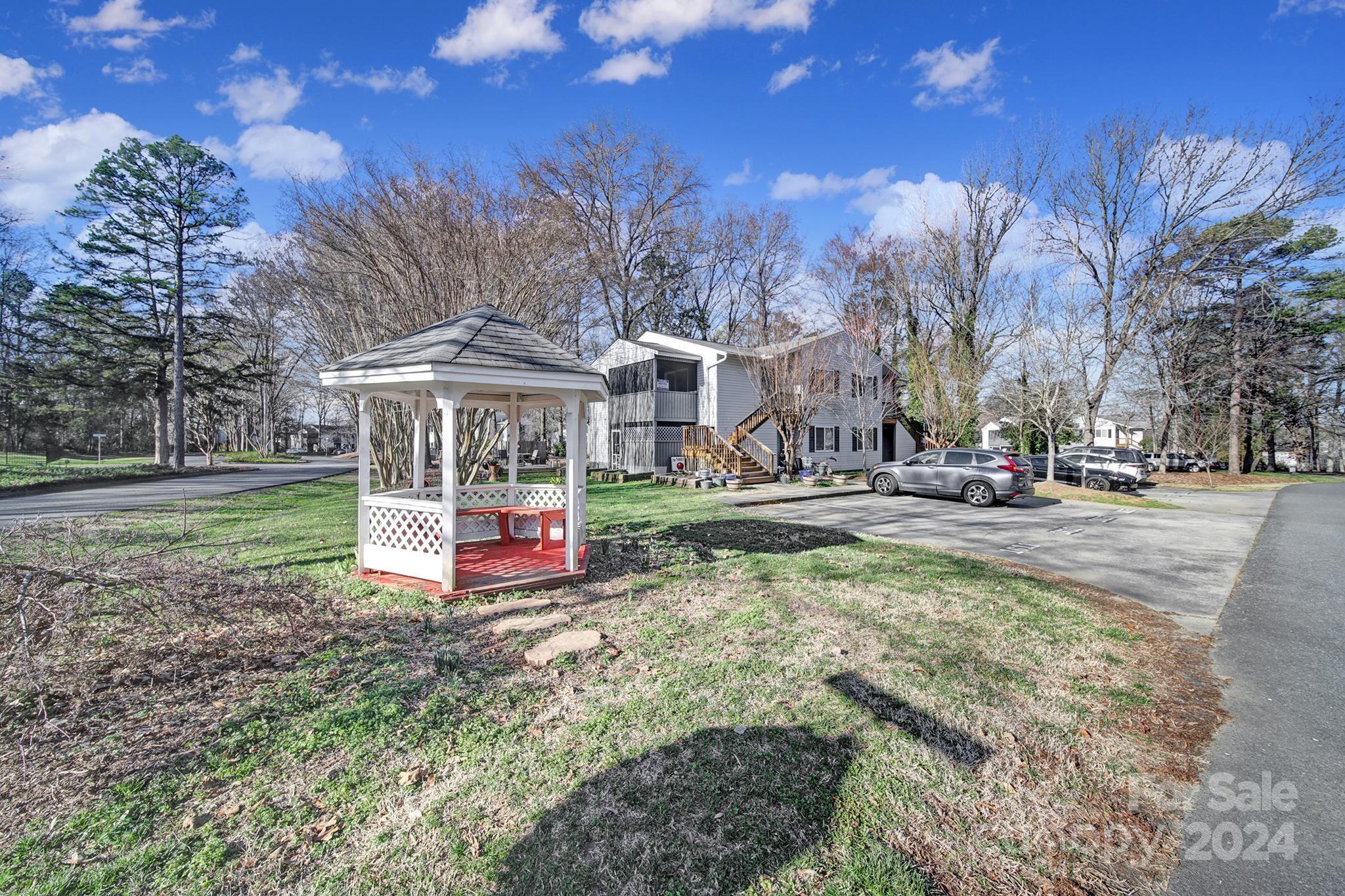 Hunters Chase - Residential