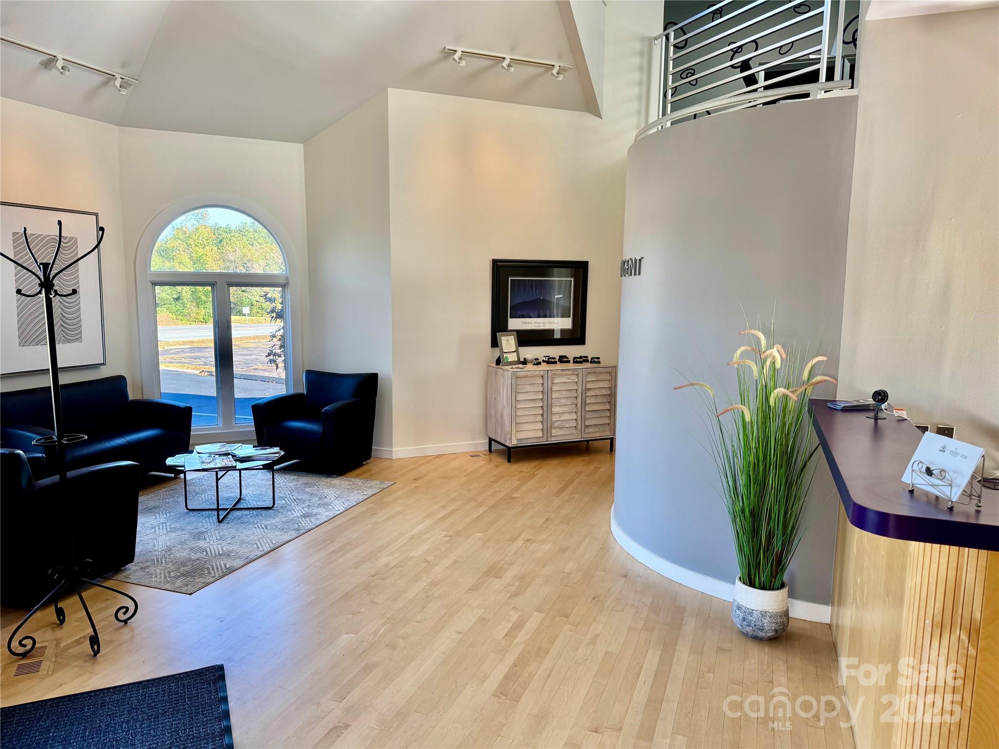 Hudson, North Carolina 28638, United States, ,Commercial,Active,19137