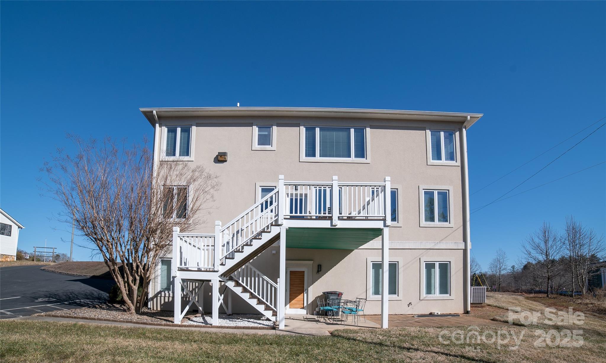 Hudson, North Carolina 28638, United States, ,Commercial,Active,19137