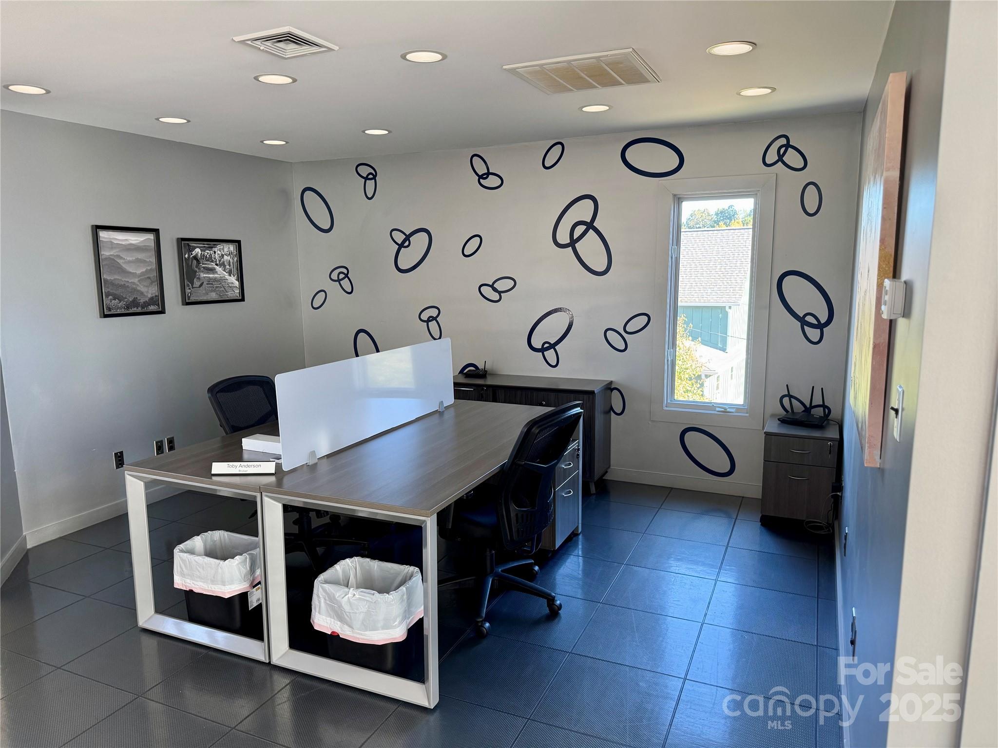 Hudson, North Carolina 28638, United States, ,Commercial,Active,19137