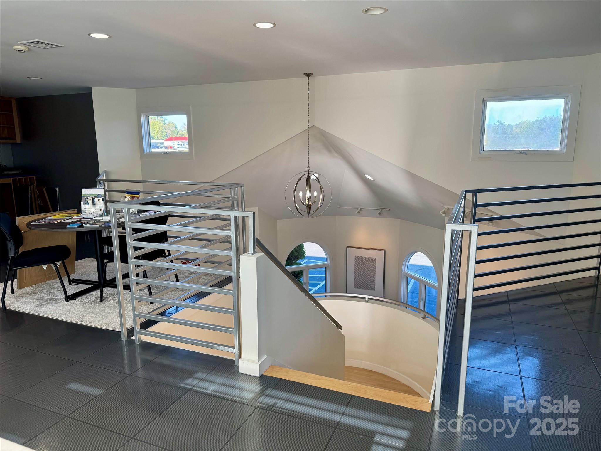 Hudson, North Carolina 28638, United States, ,Commercial,Active,19137