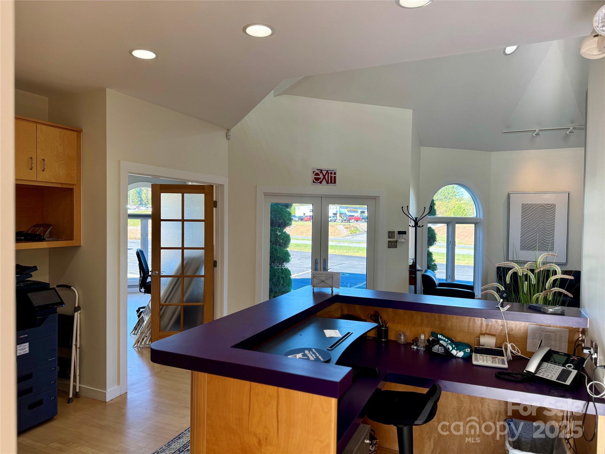 Hudson, North Carolina 28638, United States, ,Commercial,Active,19137