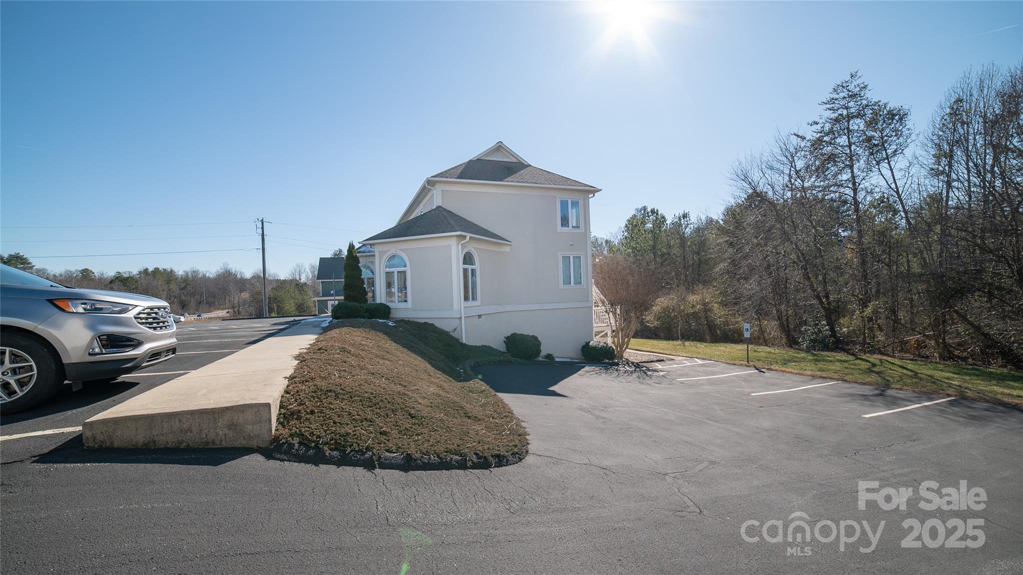 Hudson, North Carolina 28638, United States, ,Commercial,Active,19137