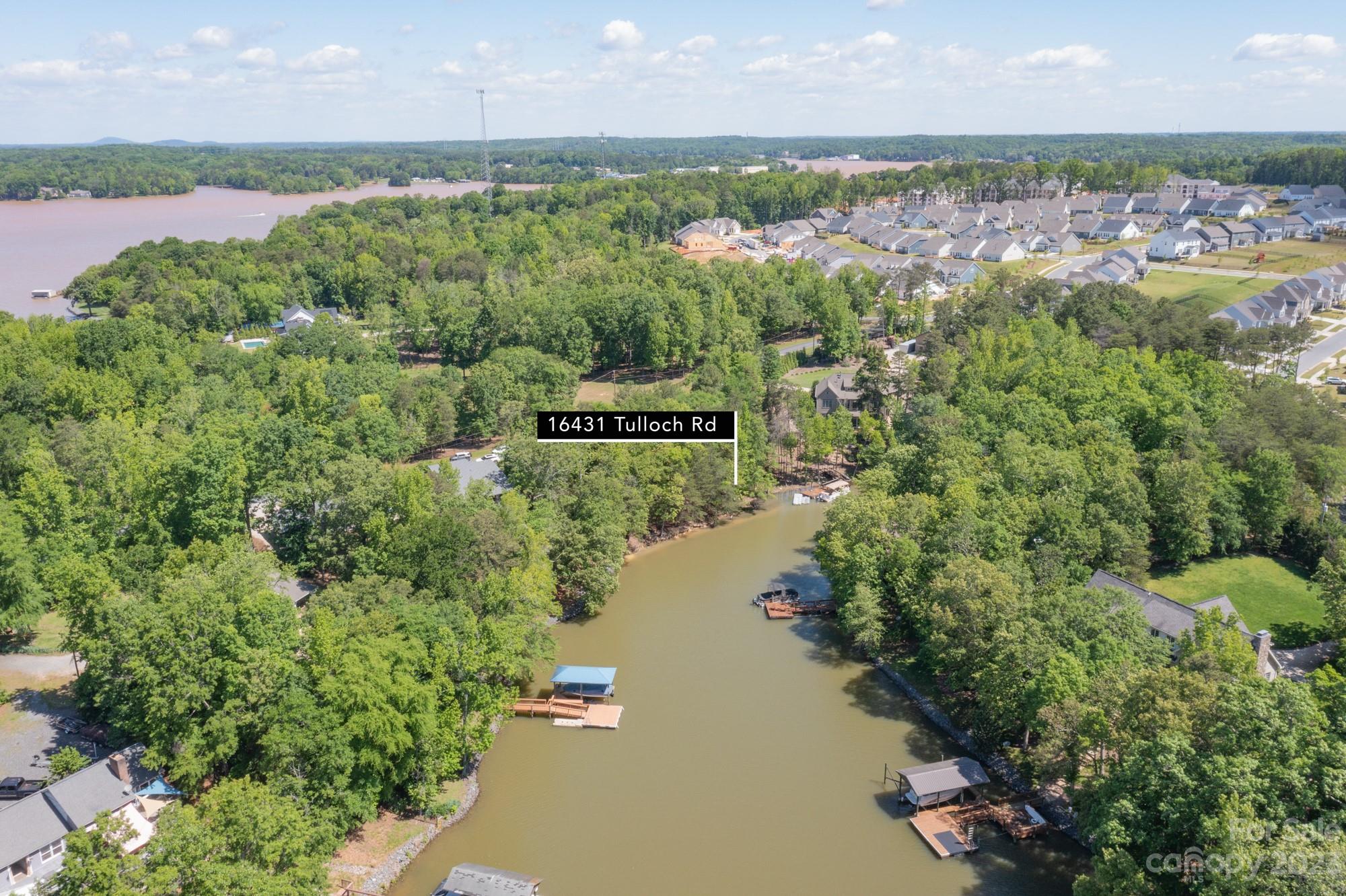 The Palisades - Land