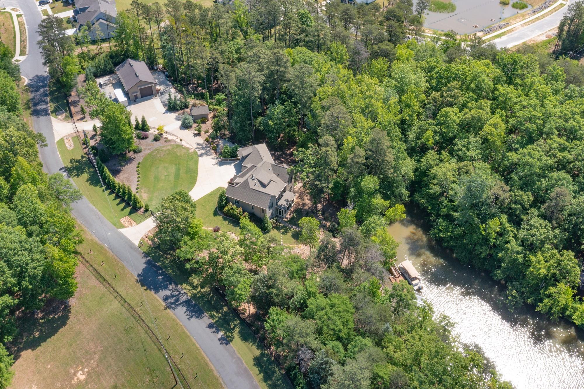 The Palisades - Land