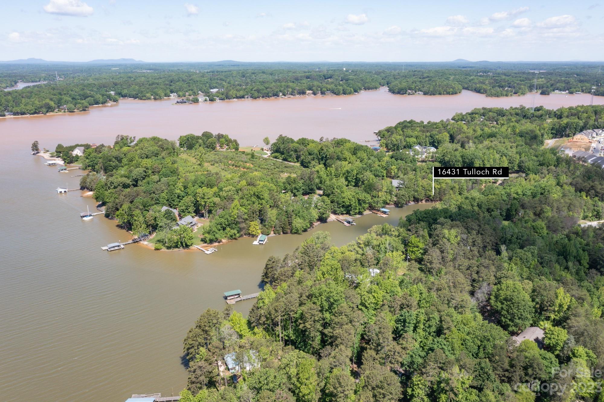 The Palisades - Land