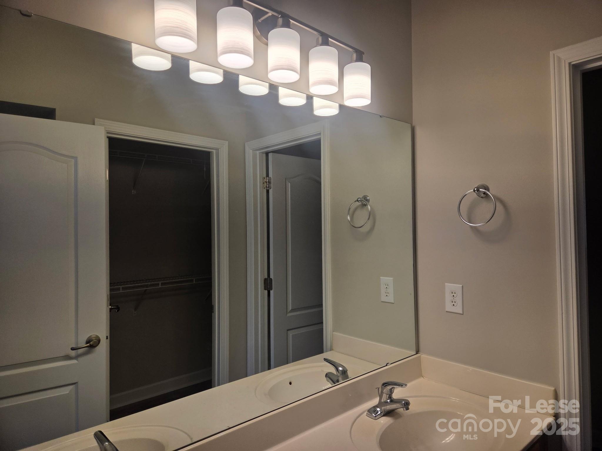 Meeting Street Townhomes - Residential Lease