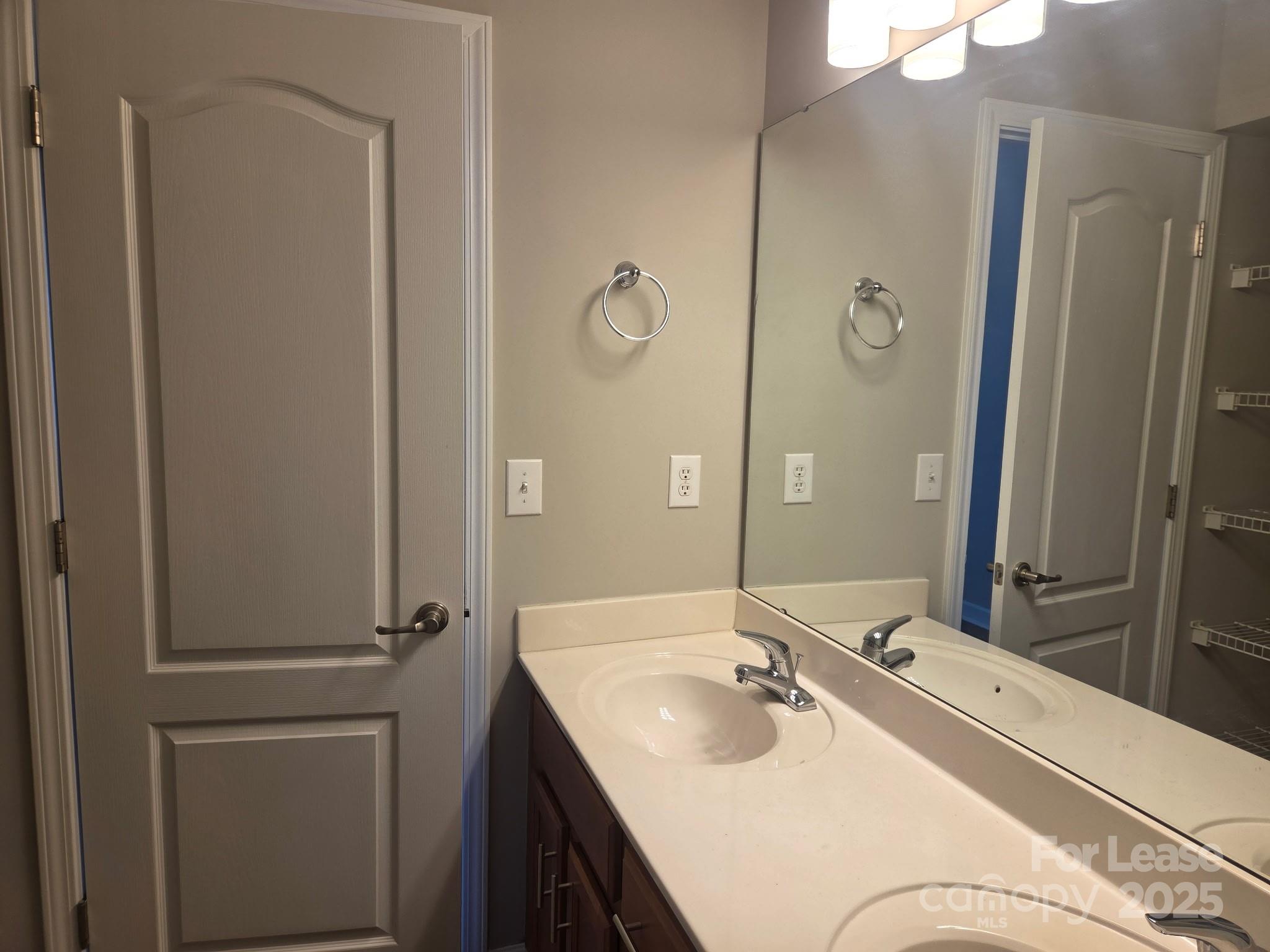 Meeting Street Townhomes - Residential Lease