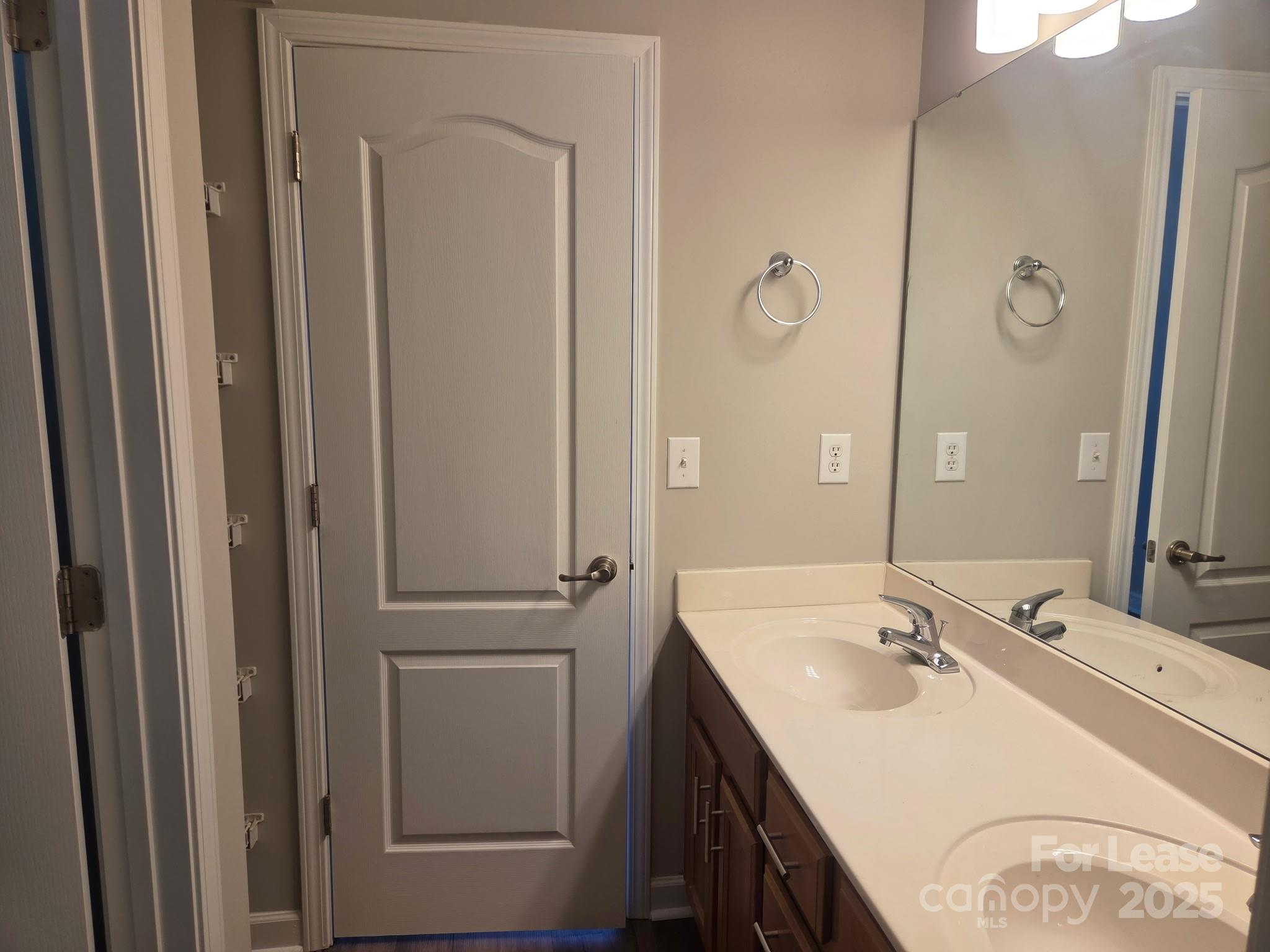 Meeting Street Townhomes - Residential Lease