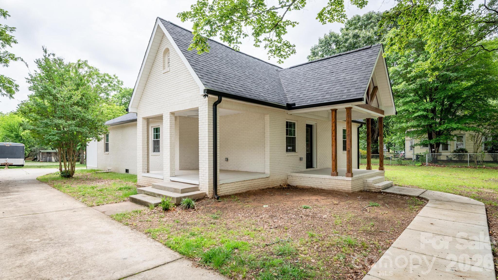 1225 Old Charlotte Road SW