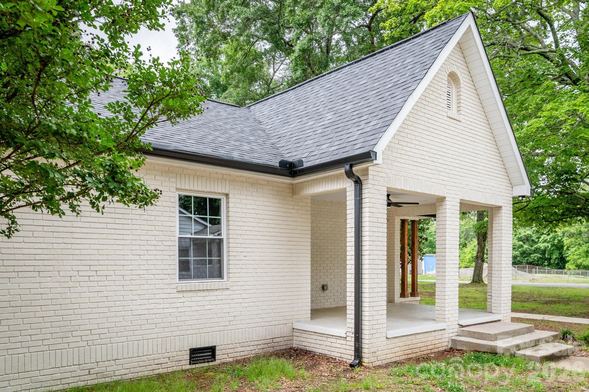 1225 Old Charlotte Road SW