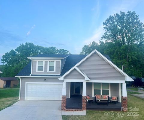 Photo of 1417 Azalea Avenue, Kannapolis, NC 28081 (MLS # 4315249)