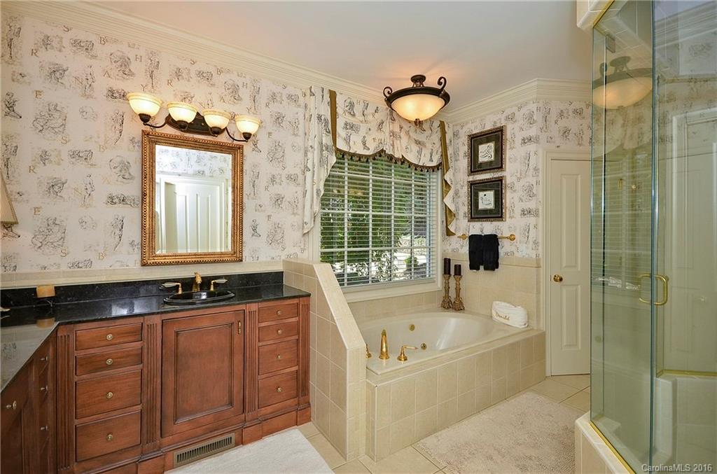 Rumbling Bald on Lake Lure - Residential