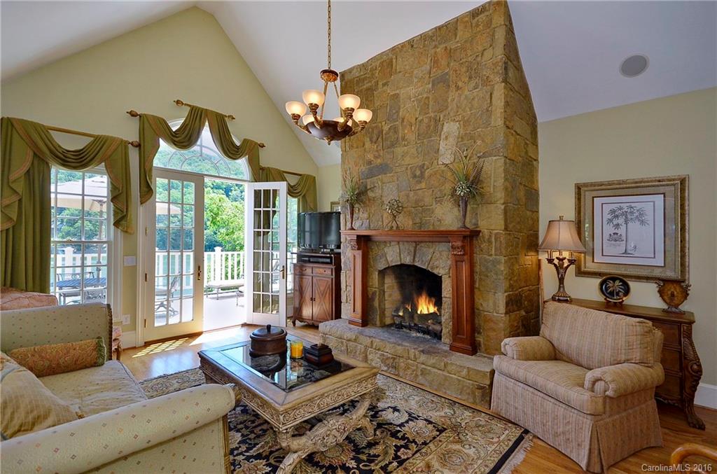 Rumbling Bald on Lake Lure - Residential