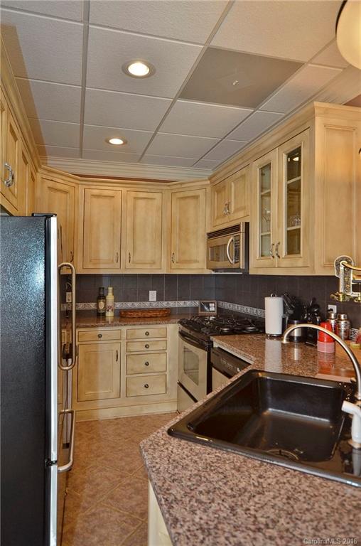 Rumbling Bald on Lake Lure - Residential