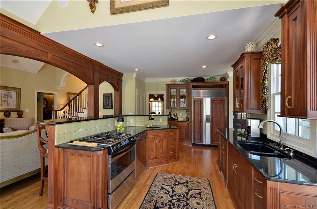 Rumbling Bald on Lake Lure - Residential