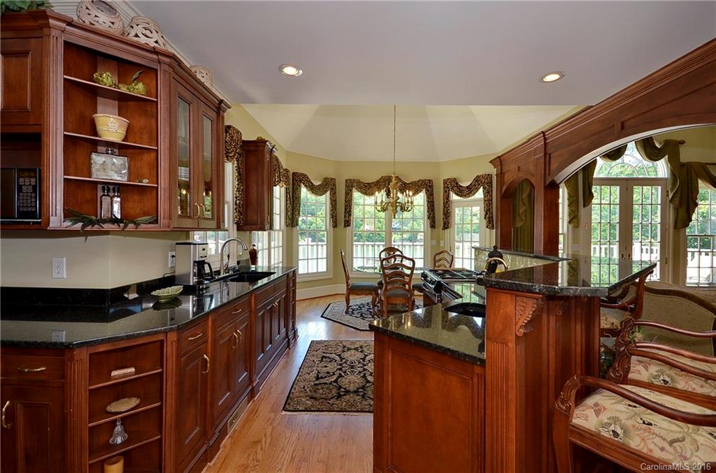 Rumbling Bald on Lake Lure - Residential