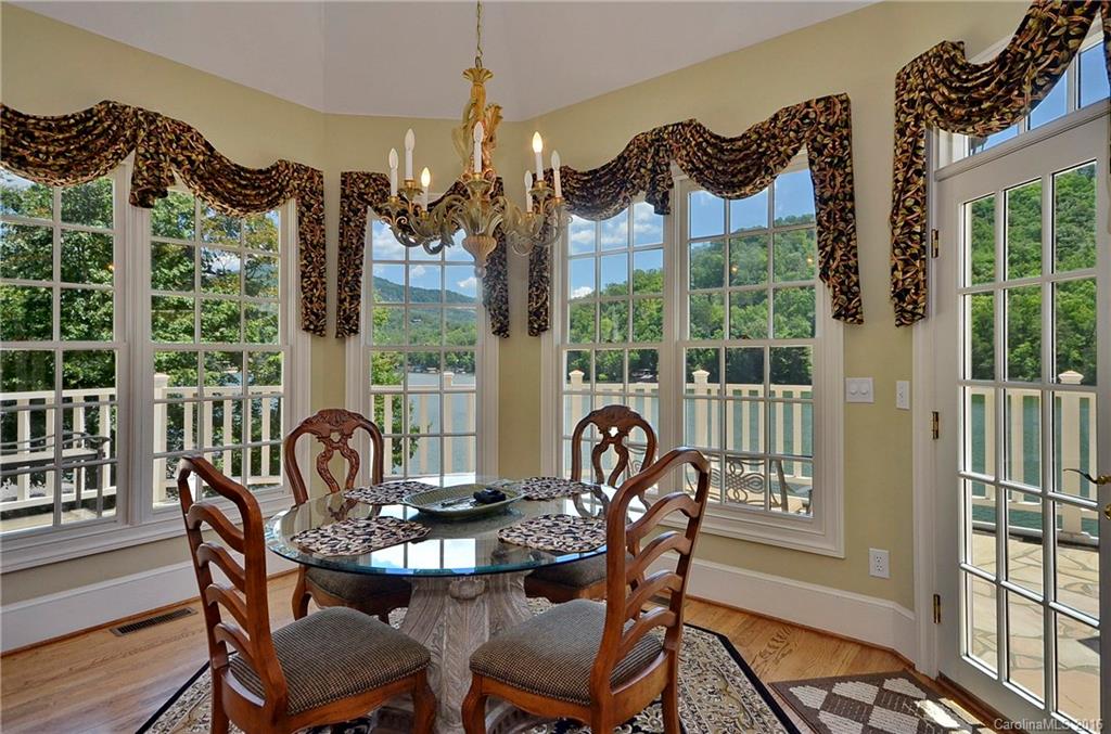 Rumbling Bald on Lake Lure - Residential