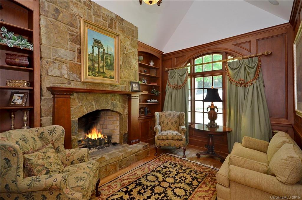 Rumbling Bald on Lake Lure - Residential