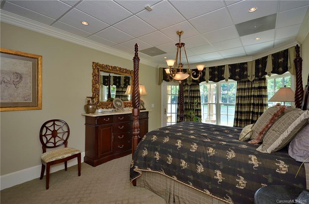 Rumbling Bald on Lake Lure - Residential