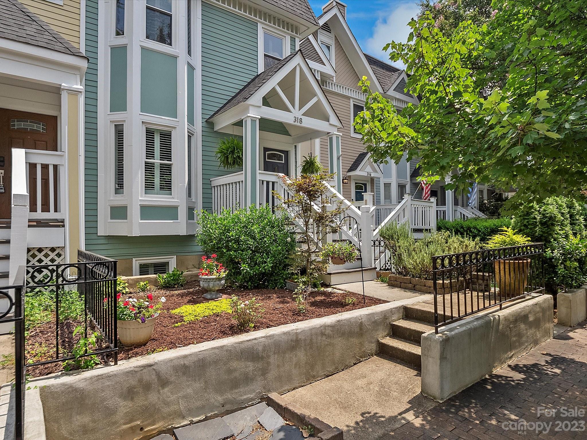 10th Avenue Townhomes - Residential