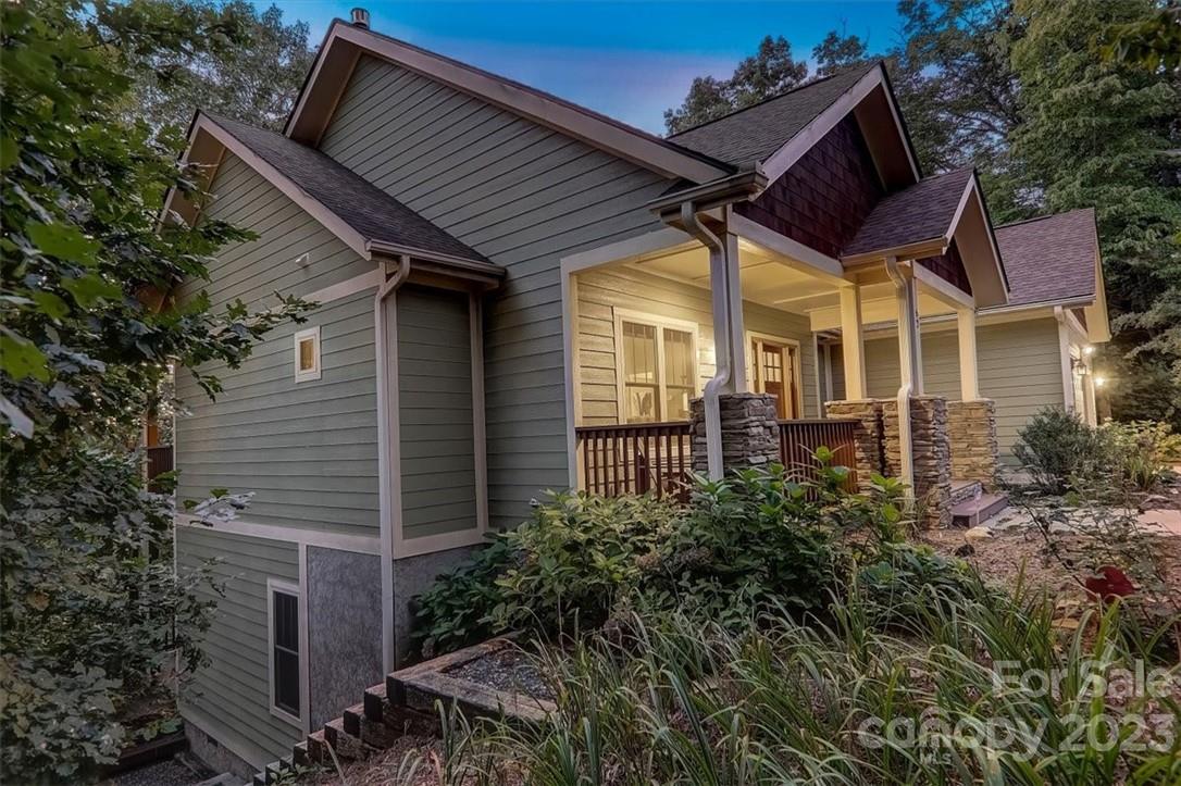 Crest Mountain - Residential