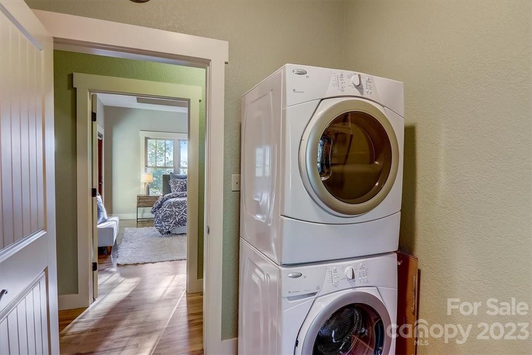 Crest Mountain - Residential