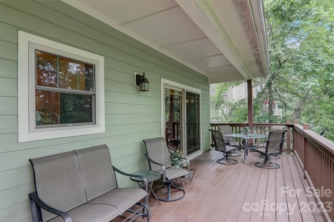 Crest Mountain - Residential