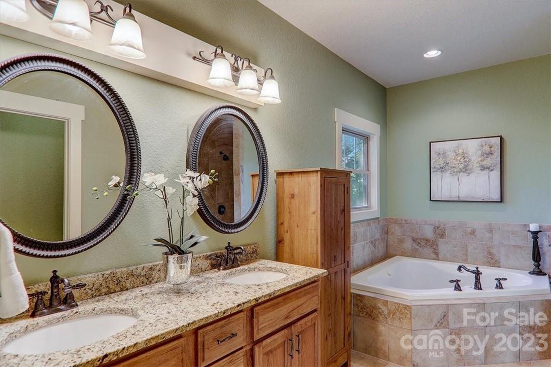 Crest Mountain - Residential