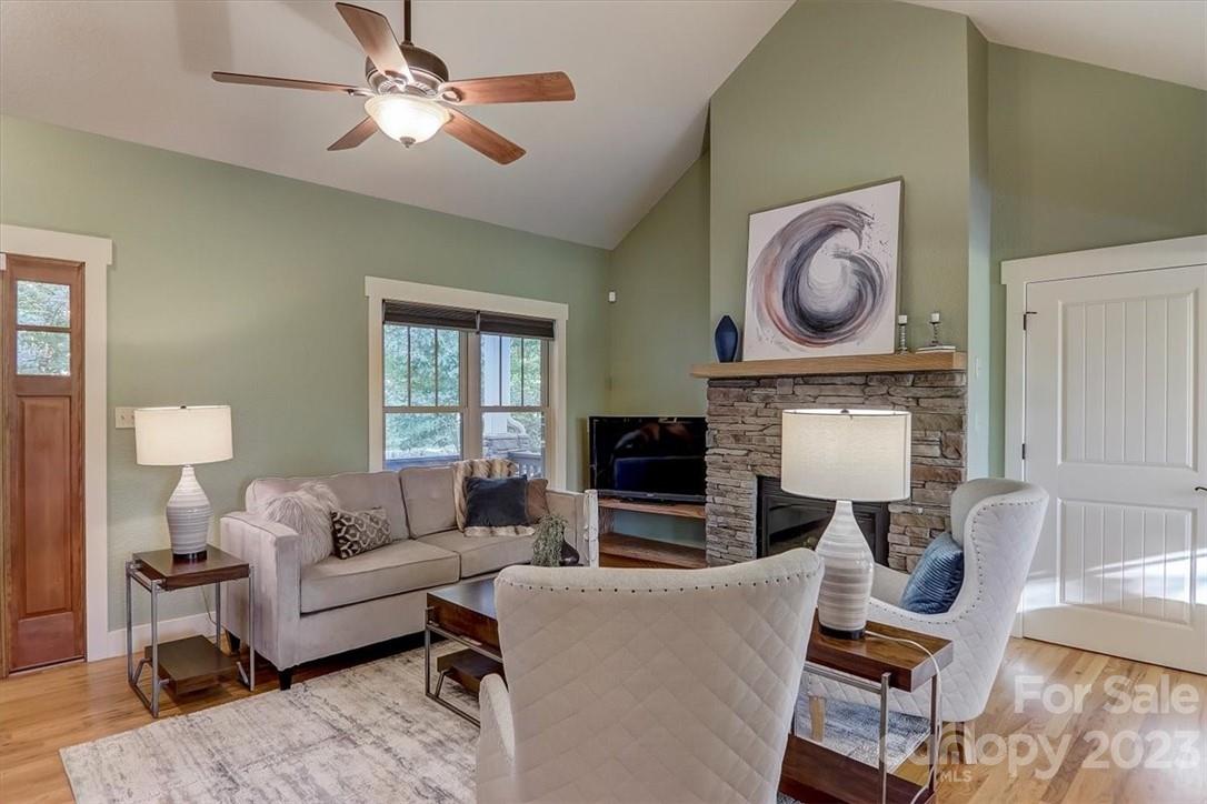 Crest Mountain - Residential